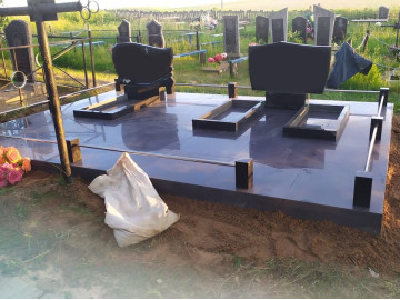 Монтаж гранитного памятника