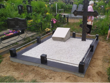 Комплексная установка памятников