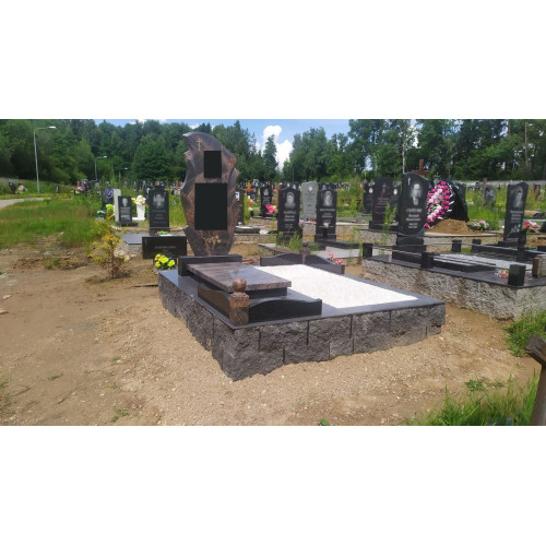 Благоустройство из бессерного блока в несколько уровней